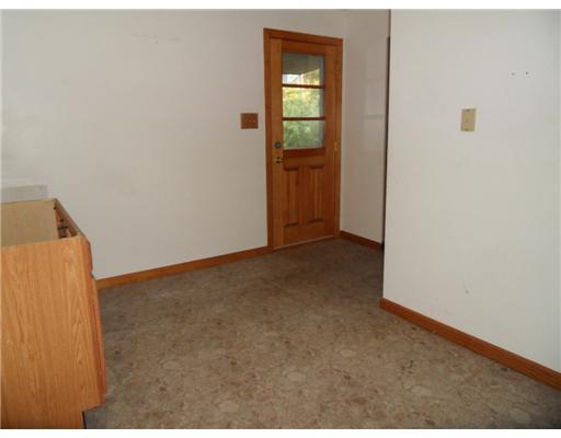 908 Hamil Road Penn Hills, PA 15147 - Photo 3 of 9 Kitchen.