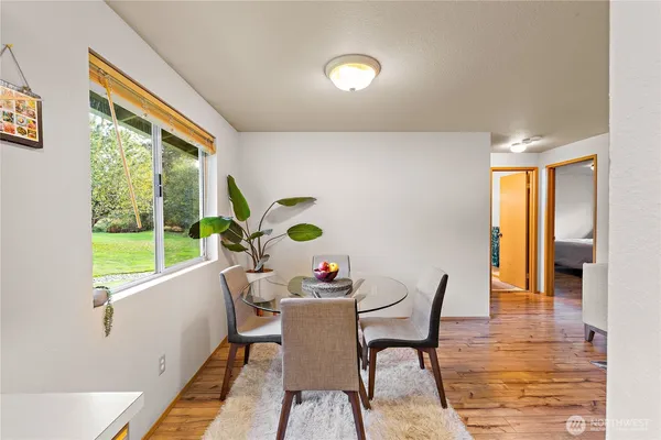 $2,500 | 22423 95th Avenue Southeast, Unit B, Woodinville, WA 98077