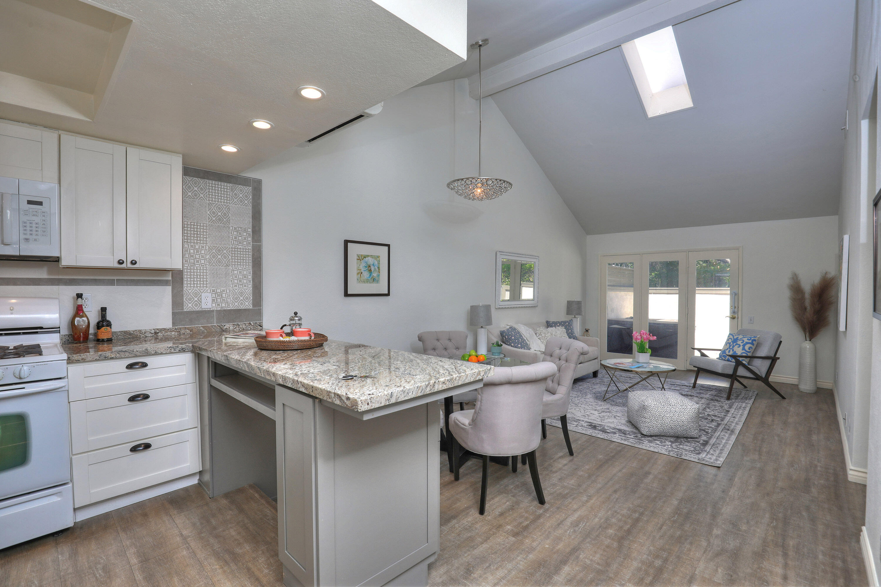 4040 Primavera Road, Unit 7 Santa Barbara, CA 93110 - Photo 1 of 21 1