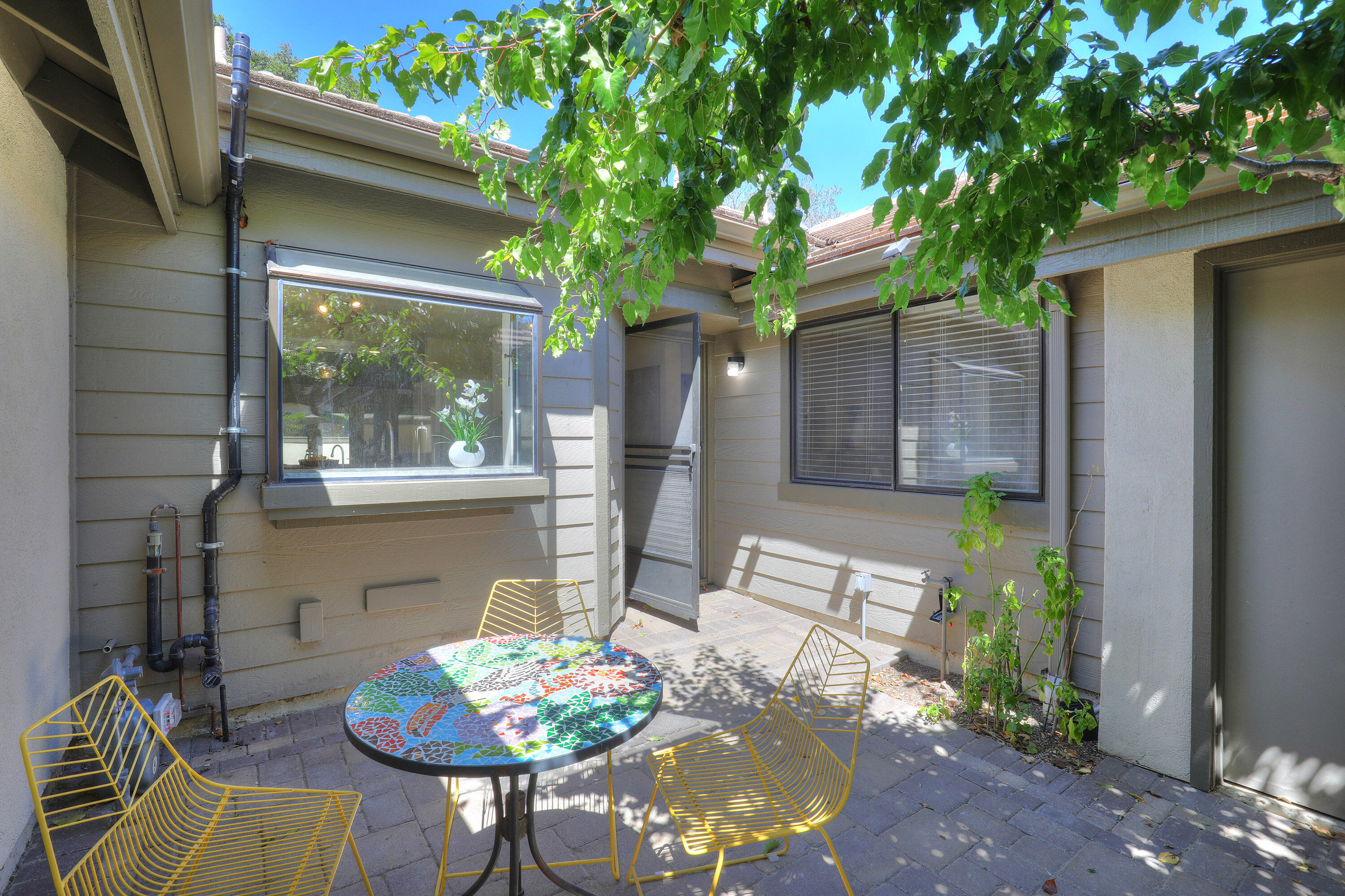 4040 Primavera Road, Unit 7 Santa Barbara, CA 93110 - Photo 15 of 21 15
