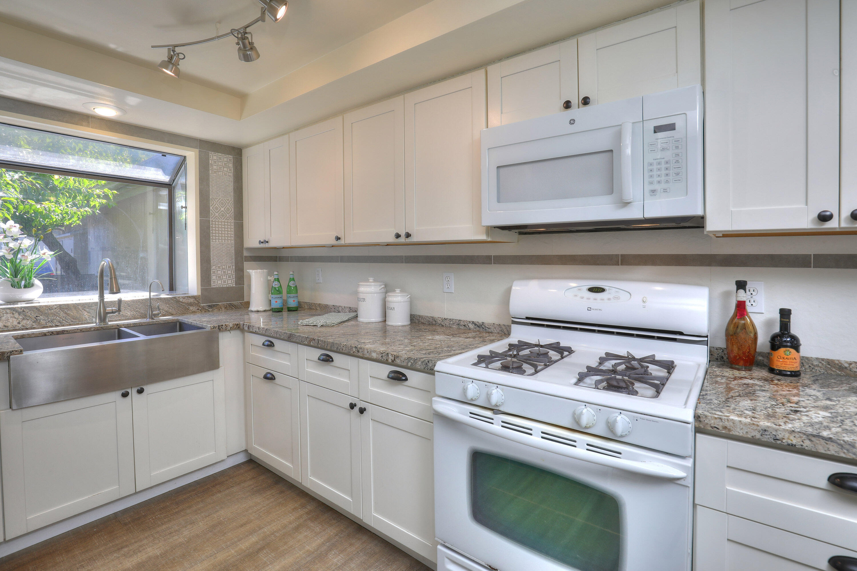 4040 Primavera Road, Unit 7 Santa Barbara, CA 93110 - Photo 7 of 21 7