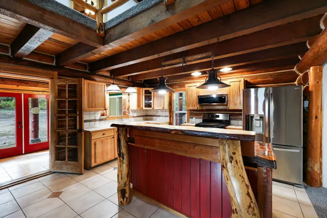 $624,500 | 427502 State Rte 20, Newport, WA 99156