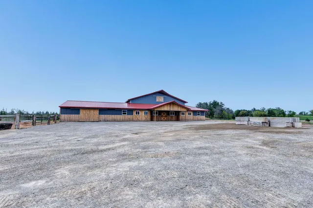 $699,900 | 5780 County Road V, Gillett, WI 54124