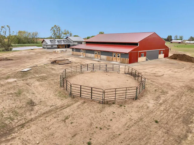 $699,900 | 5780 County Road V, Gillett, WI 54124