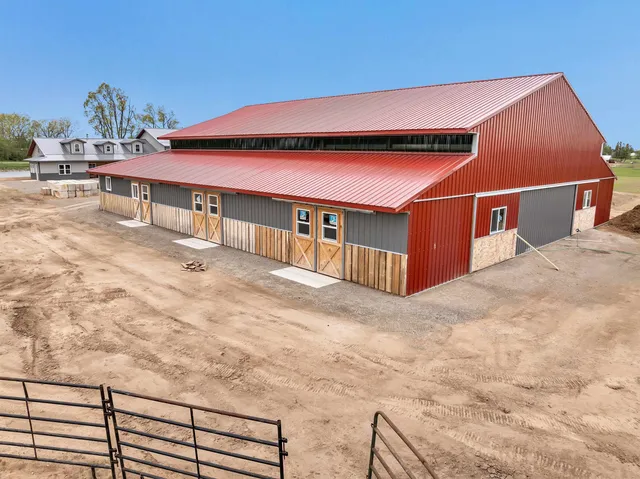 $699,900 | 5780 County Road V, Gillett, WI 54124