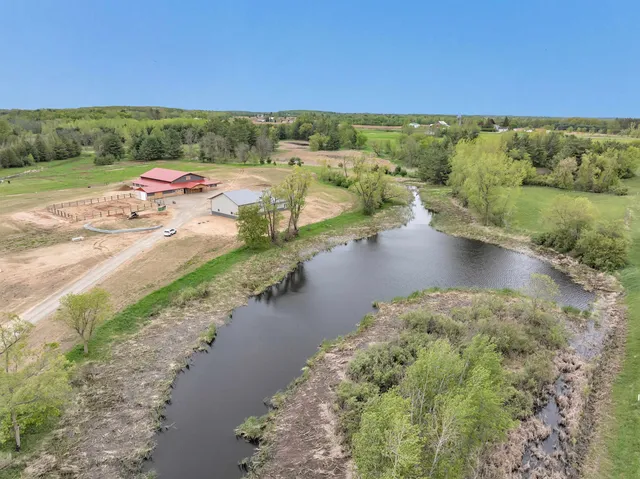 $699,900 | 5780 County Road V, Gillett, WI 54124