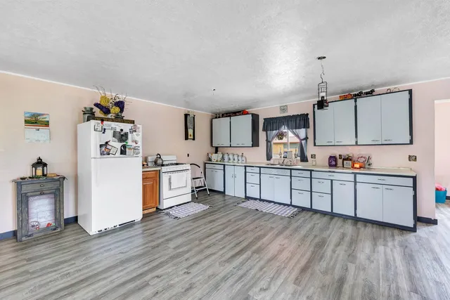 $699,900 | 5780 County Road V, Gillett, WI 54124