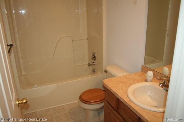 601 Hewitt Street Howell, MI 48843 - Photo 13 of 20 Bathroom