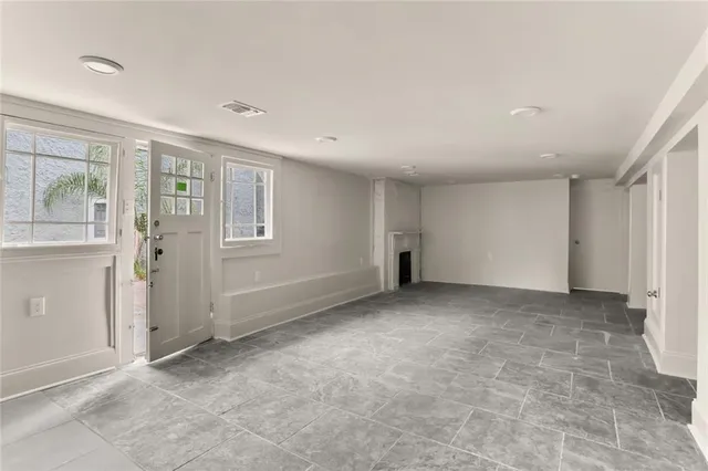 $2,000 | 2720 State Street, New Orleans, LA 70118