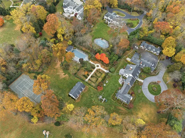 $5,850,000 | 8 Stonegate Lane, Glen Head, NY 11545