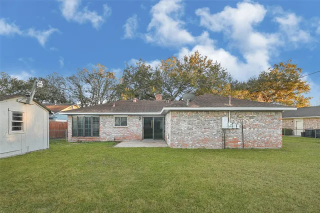 front view of house with a yard