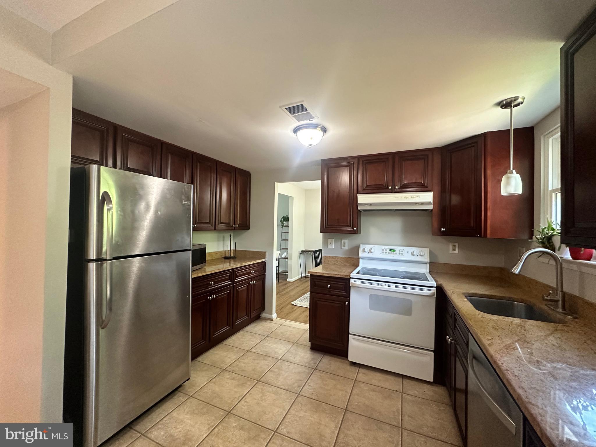 9705 Glen Avenue Silver Spring, MD 20910 - Photo 2 of 43