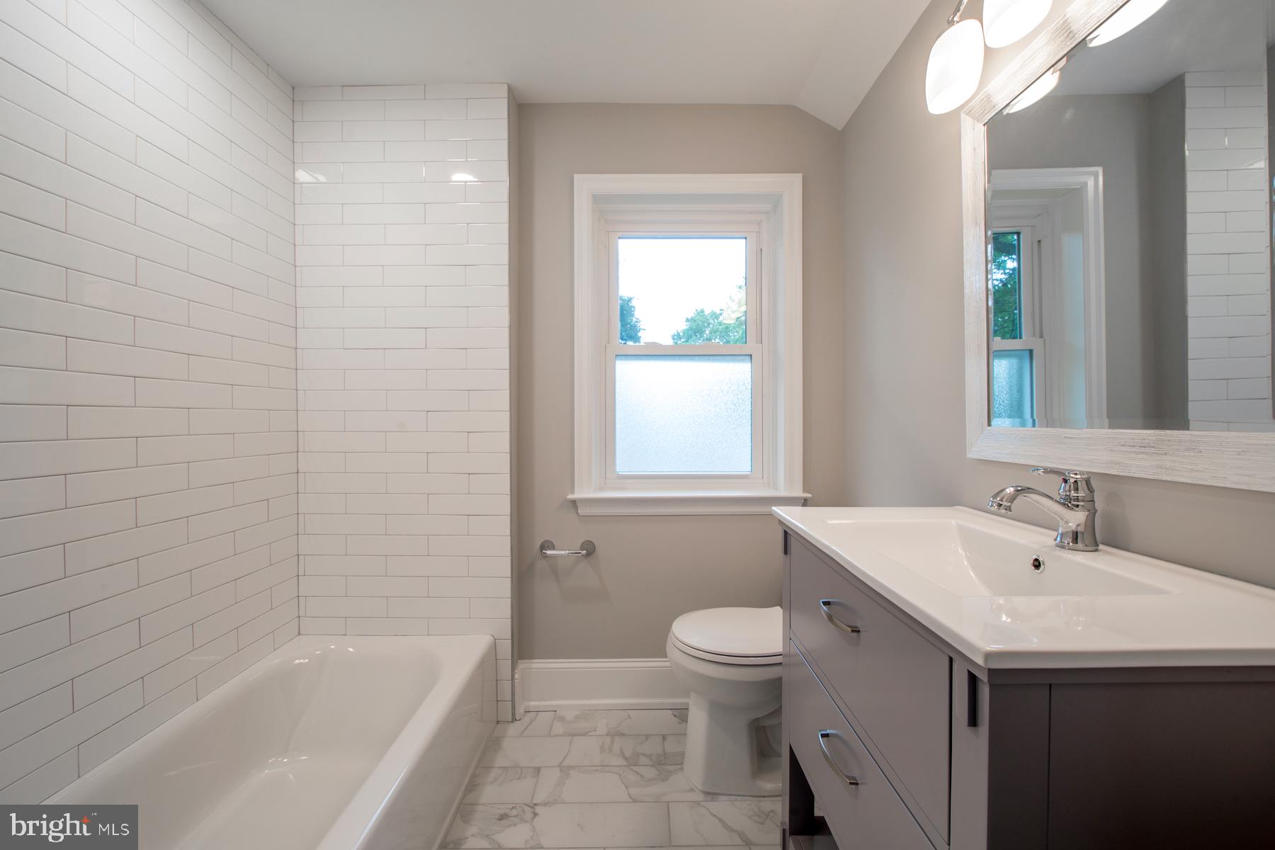 715 Harvard Road Bala Cynwyd, PA 19004 - Photo 11 of 18 Hall Bath