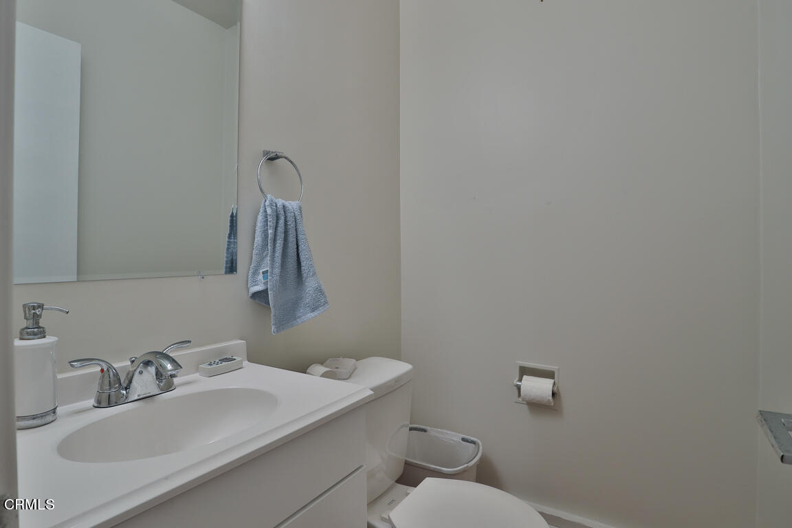 419 Cambridge Drive Burbank, CA 91504 - Photo 38 of 38 a bathroom with a sink and a toilet