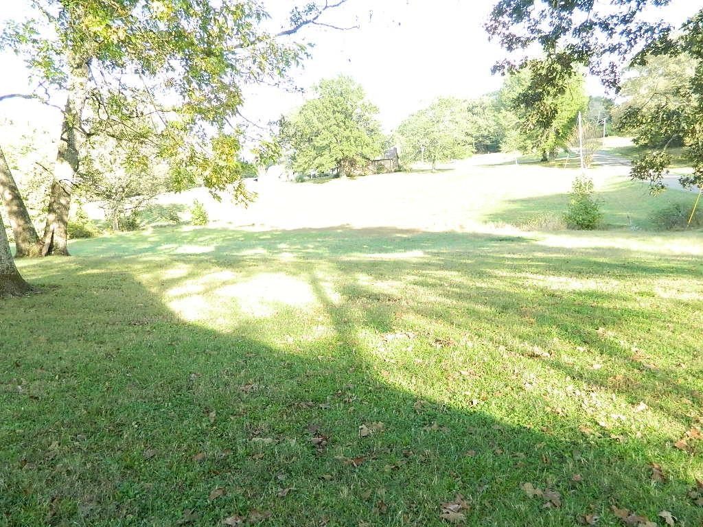 1180 Bennetts Road Huntingdon, TN 38344 - Photo 10 of 19 a view of an ocean and beach