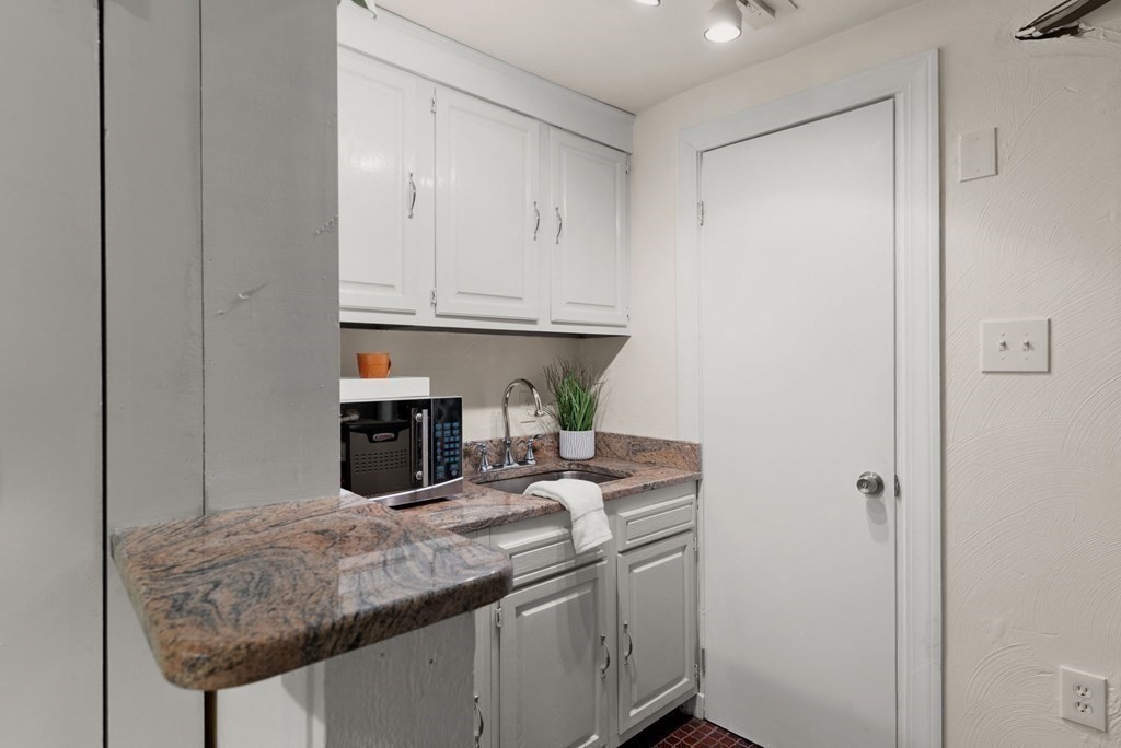 3 Kent Square Brookline, MA 02446 - Photo 17 of 26 Gallery Image 17