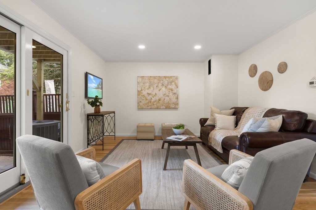 3 Kent Square Brookline, MA 02446 - Photo 4 of 26 Gallery Image 4