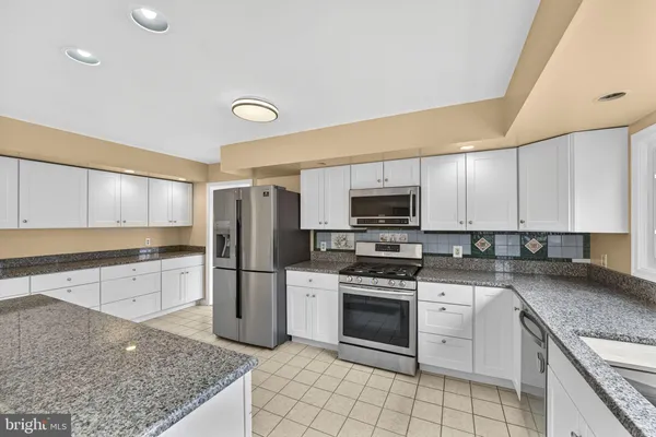 $800,000 | 11208 Minstrel Tune Drive, Germantown, MD 20876