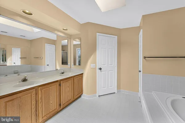 $800,000 | 11208 Minstrel Tune Drive, Germantown, MD 20876