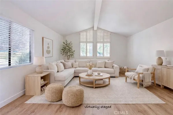 $3,200 | 141 North Parkwood Avenue, Unit 1, Pasadena, CA 91107
