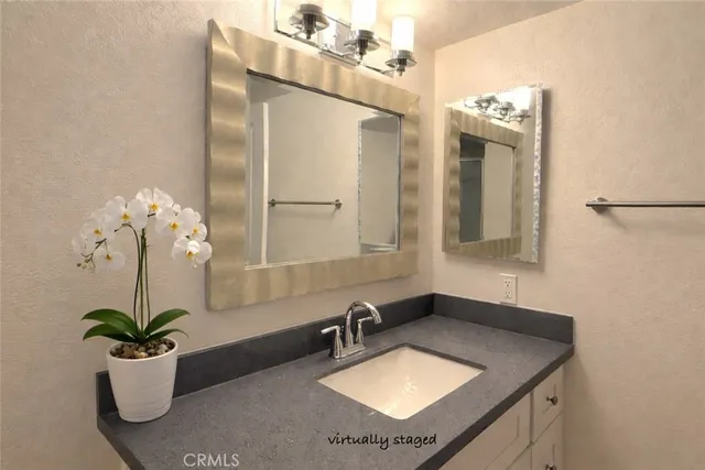 $3,300 | 141 North Parkwood Avenue, Unit 1, Pasadena, CA 91107