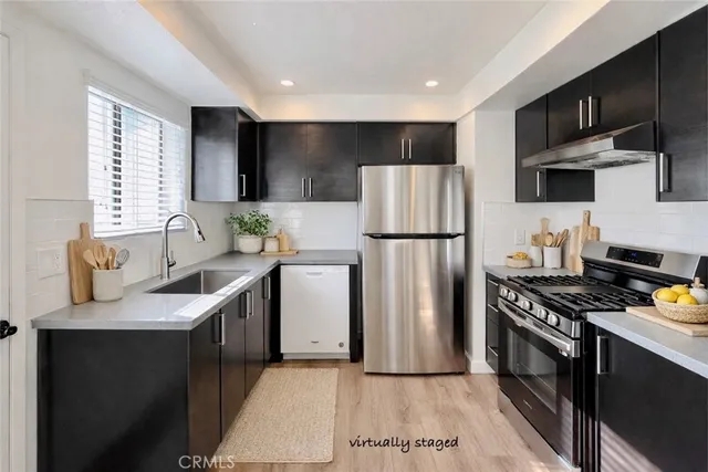 $3,300 | 141 North Parkwood Avenue, Unit 1, Pasadena, CA 91107