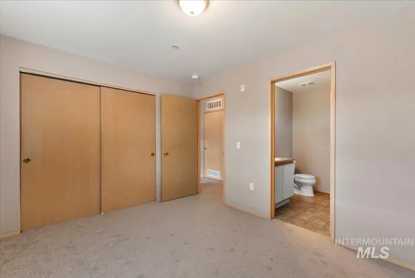 $289,000 | 3323 North Lakeharbor Lane, Unit 204, Boise, ID 83703