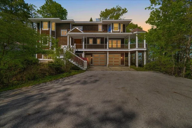 $1,250,000 | 4679 Forest Ridge Drive, Holland, MI 49423