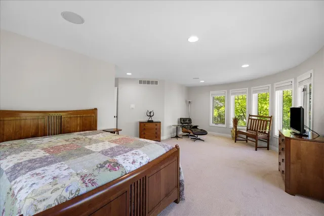 $1,250,000 | 4679 Forest Ridge Drive, Holland, MI 49423