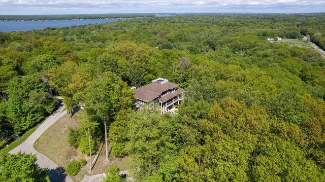 $1,250,000 | 4679 Forest Ridge Drive, Holland, MI 49423