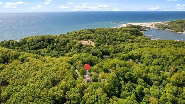 $1,250,000 | 4679 Forest Ridge Drive, Holland, MI 49423