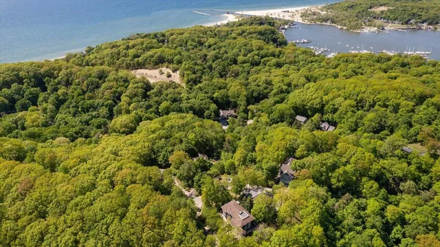 $1,250,000 | 4679 Forest Ridge Drive, Holland, MI 49423