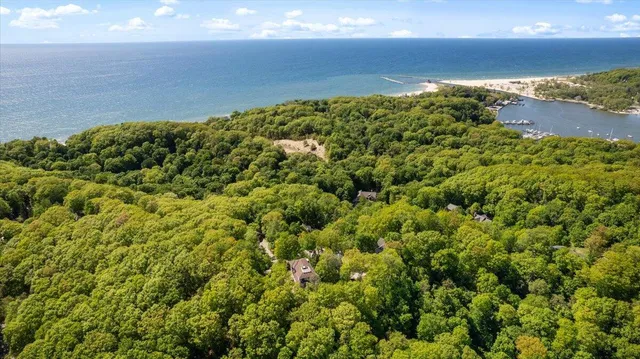 $1,250,000 | 4679 Forest Ridge Drive, Holland, MI 49423