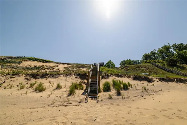 $1,250,000 | 4679 Forest Ridge Drive, Holland, MI 49423