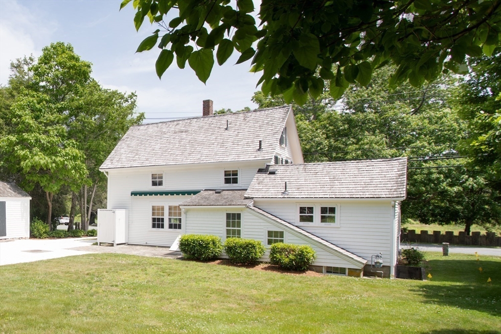 41 Drift Road Westport, MA 02790 - Photo 33 of 38