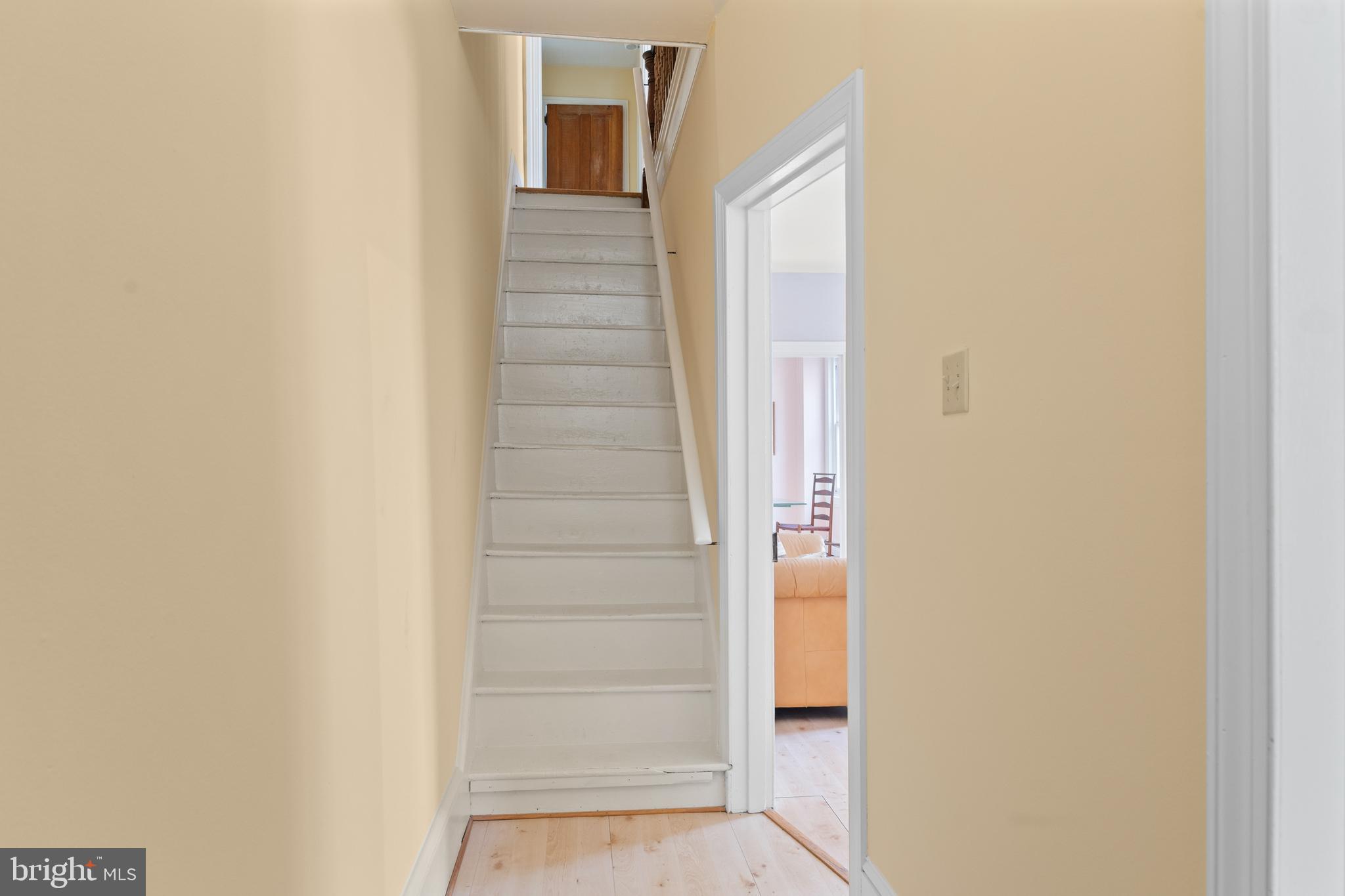 254 Chestnut Street Spring City, PA 19475 - Photo 17 of 37 a view of entryway
