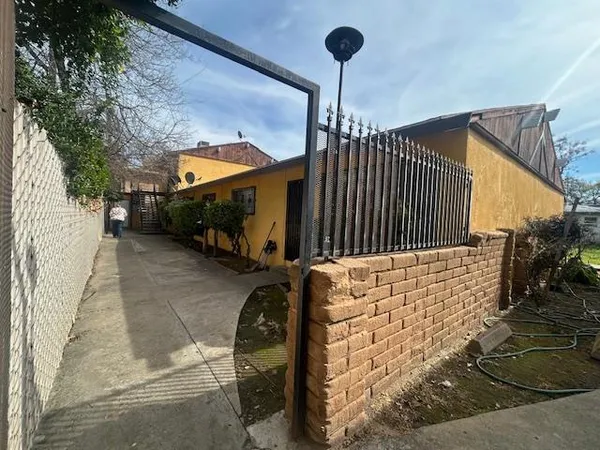 $594,500 | 2218 North Glenn Avenue, Fresno, CA 93704