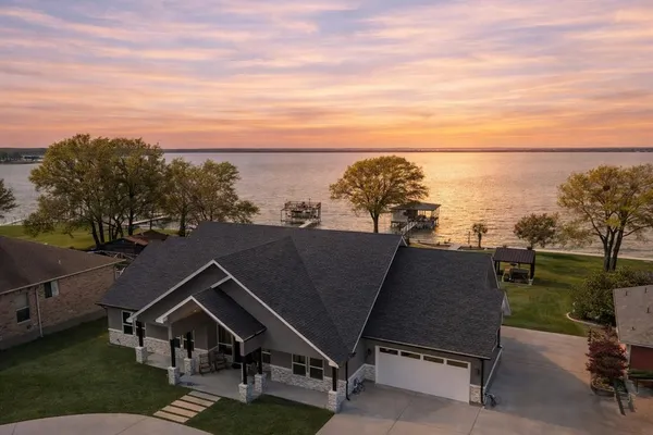 a view of a terrace with a garden