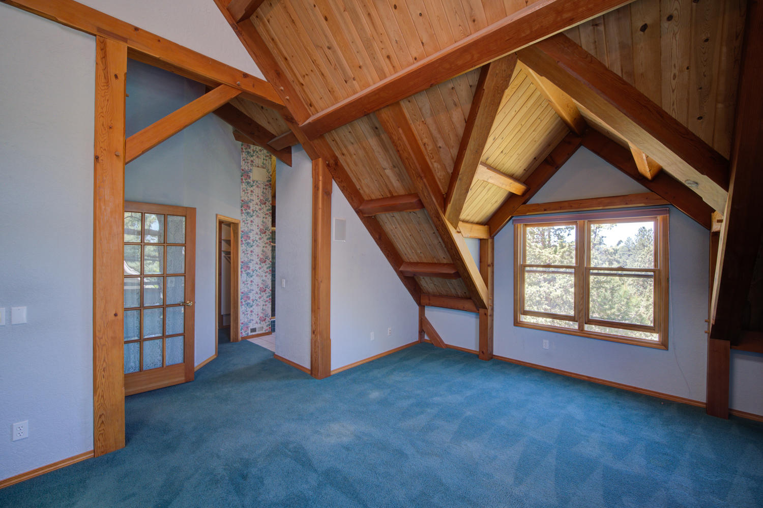 22052 Banff Drive Bend, OR 97702 - Photo 17 of 31 17_bedroom