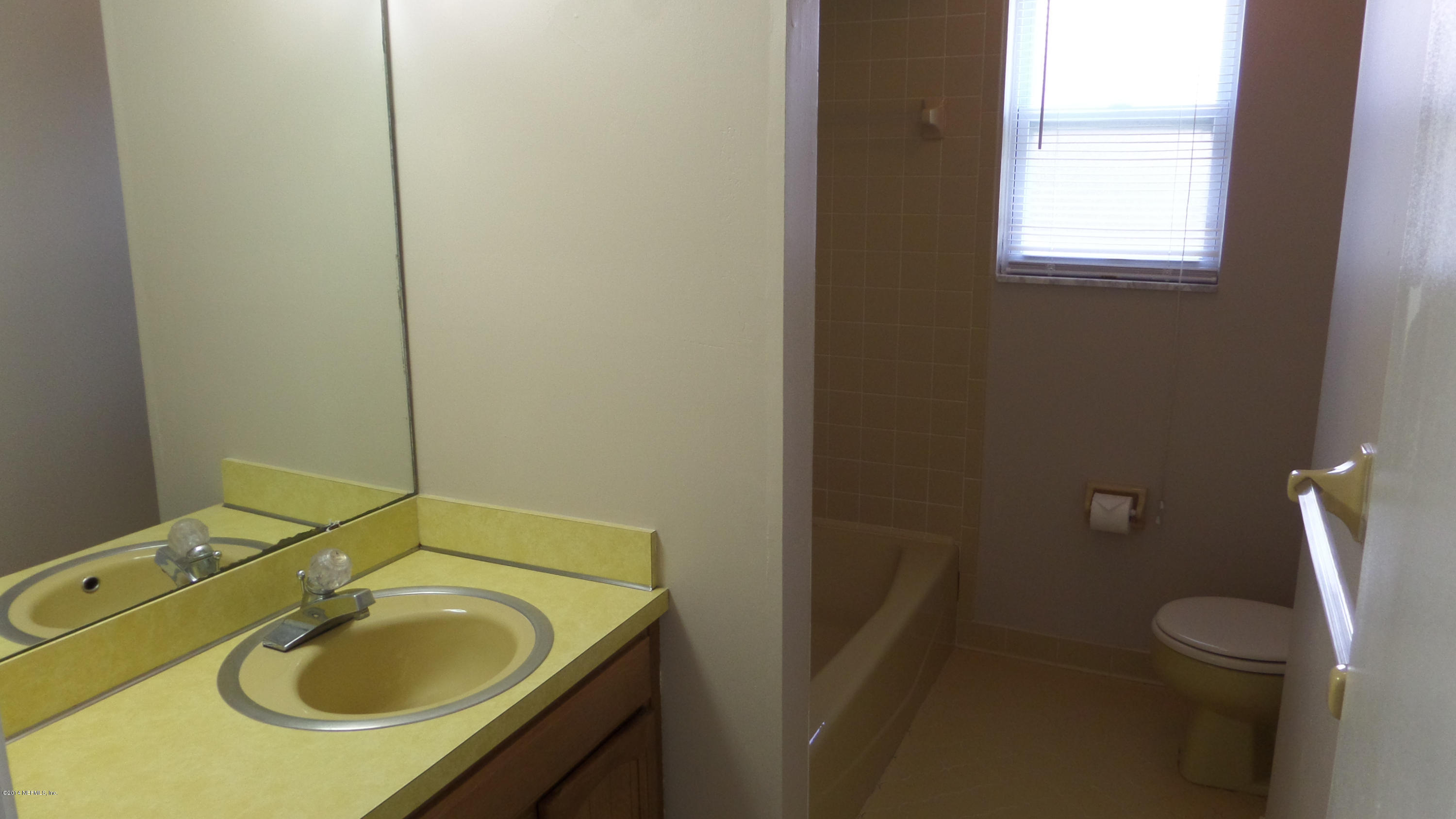 4053 Briar Forest Road West Jacksonville, FL 32277 - Photo 5 of 17 Hall Bathroom