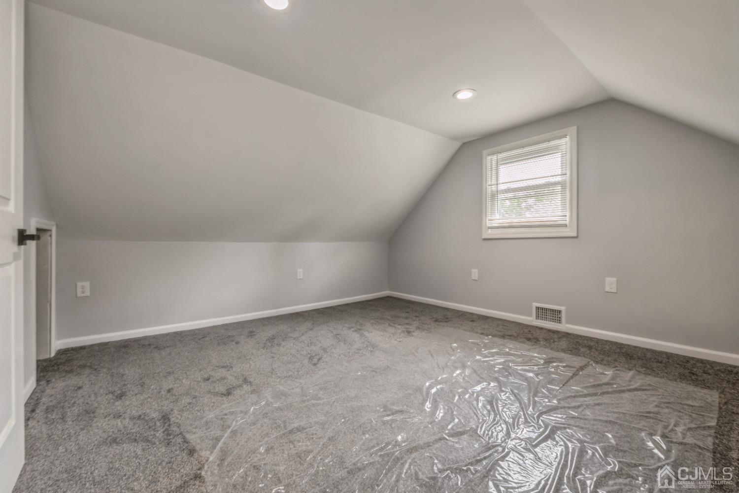 27 North Pennington Road New Brunswick, NJ 08901 - Photo 16 of 21 2nd Floor Bedroom