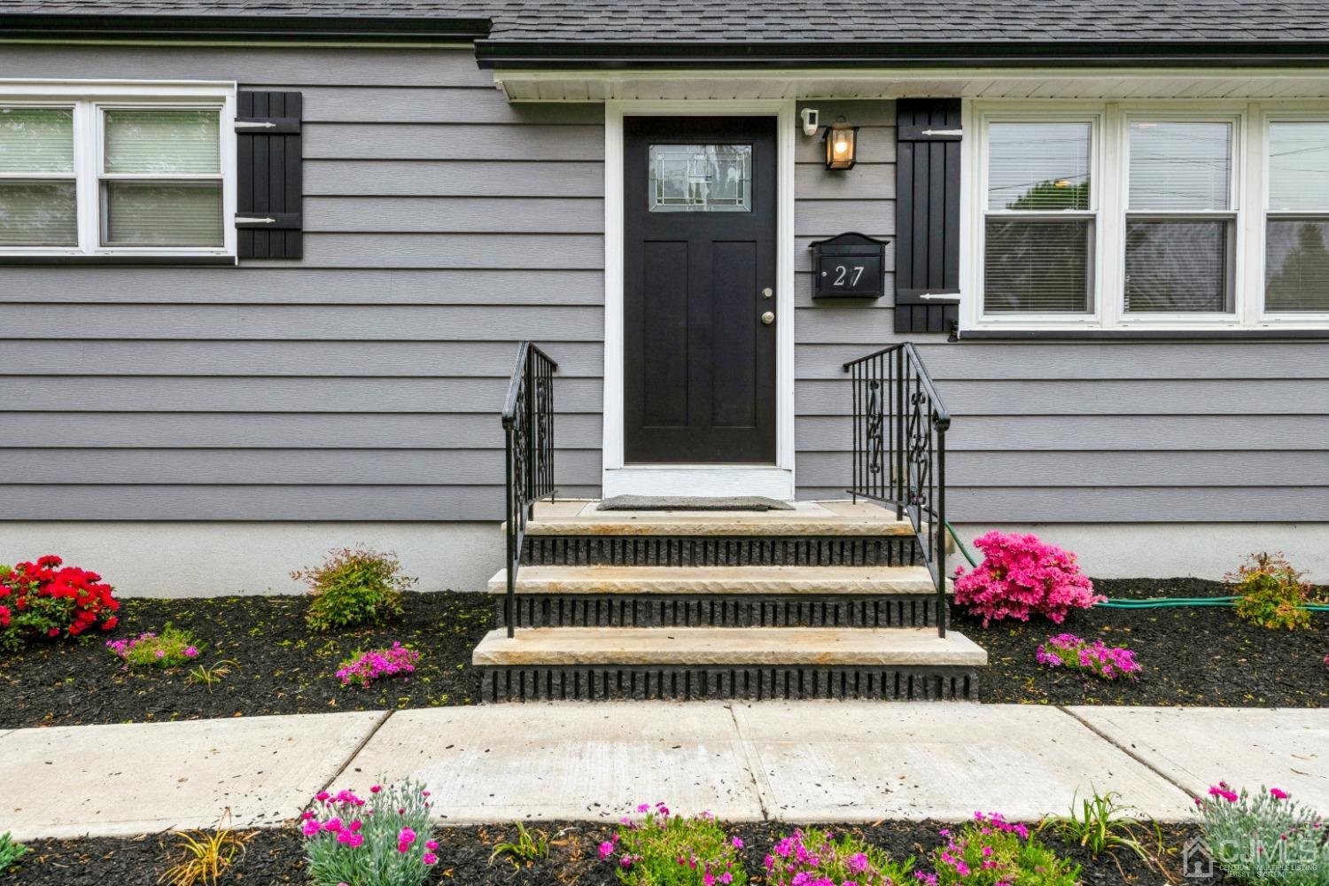 27 North Pennington Road New Brunswick, NJ 08901 - Photo 3 of 21 Gallery Image 3