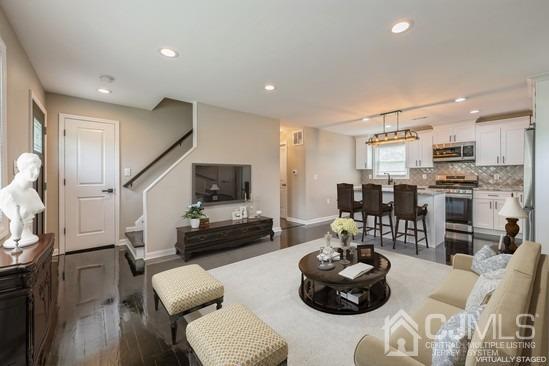 27 North Pennington Road New Brunswick, NJ 08901 - Photo 5 of 21 Gallery Image 5