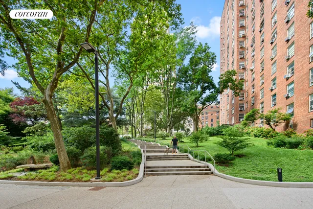 $685,000 | 549 West 123rd Street, Unit 6B | Morningside Heights
