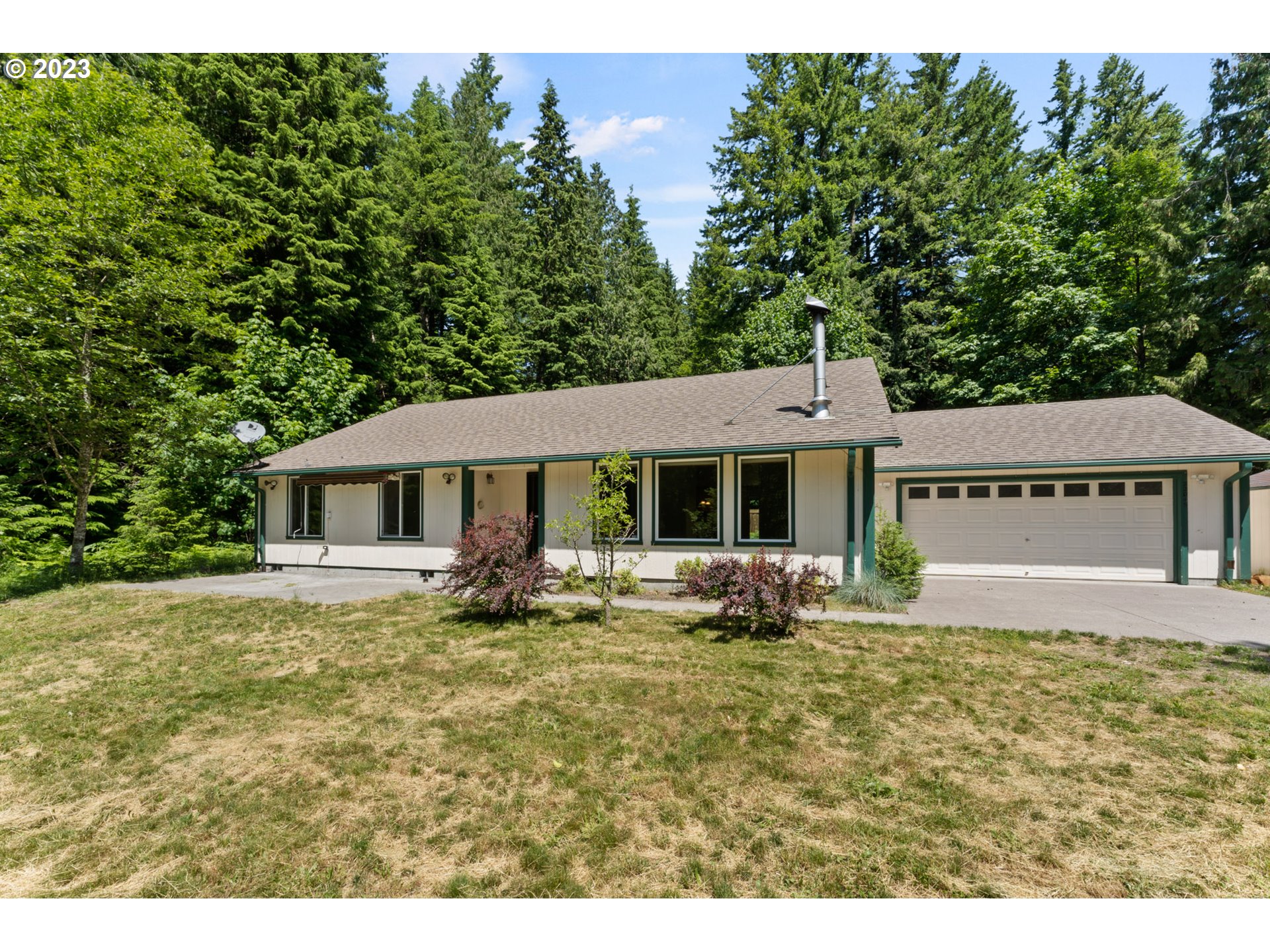 22045 East Pinewood Lane Rhododendron, OR 97049 - Photo 4 of 32