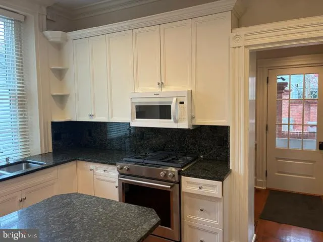 $3,250 | 29 North Broad Street, Doylestown, PA 18901