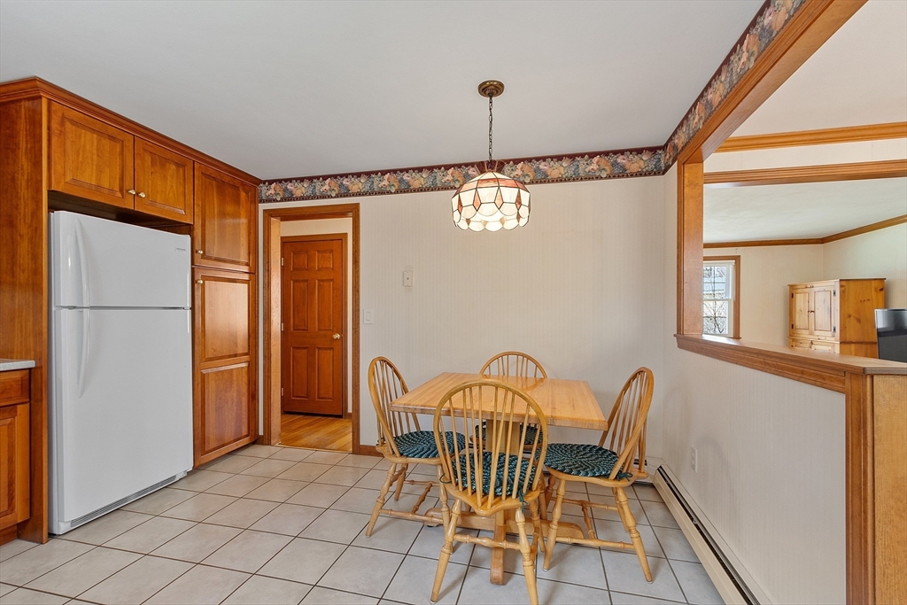 28 Mc Intosh Road Chelmsford, MA 01824 - Photo 6 of 38