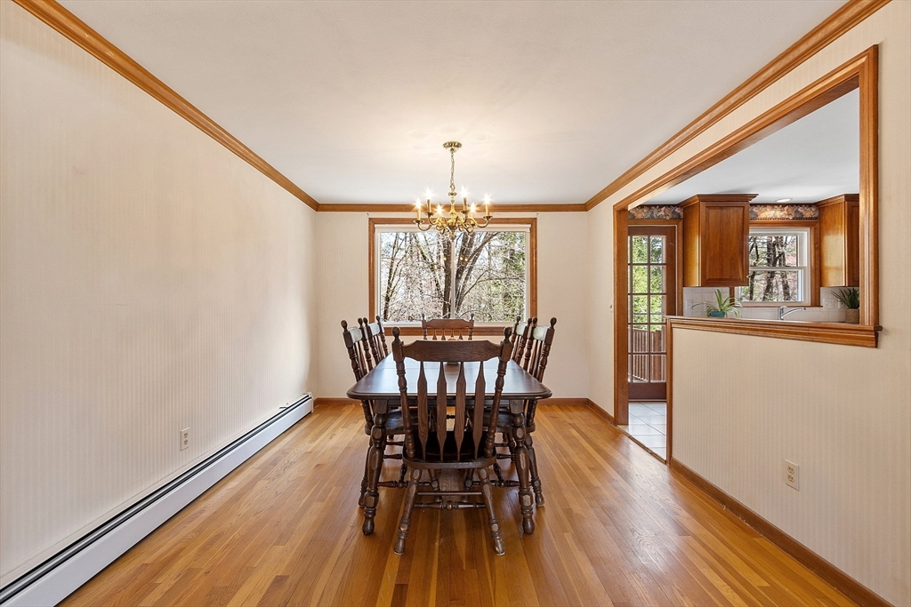 28 Mc Intosh Road Chelmsford, MA 01824 - Photo 8 of 38
