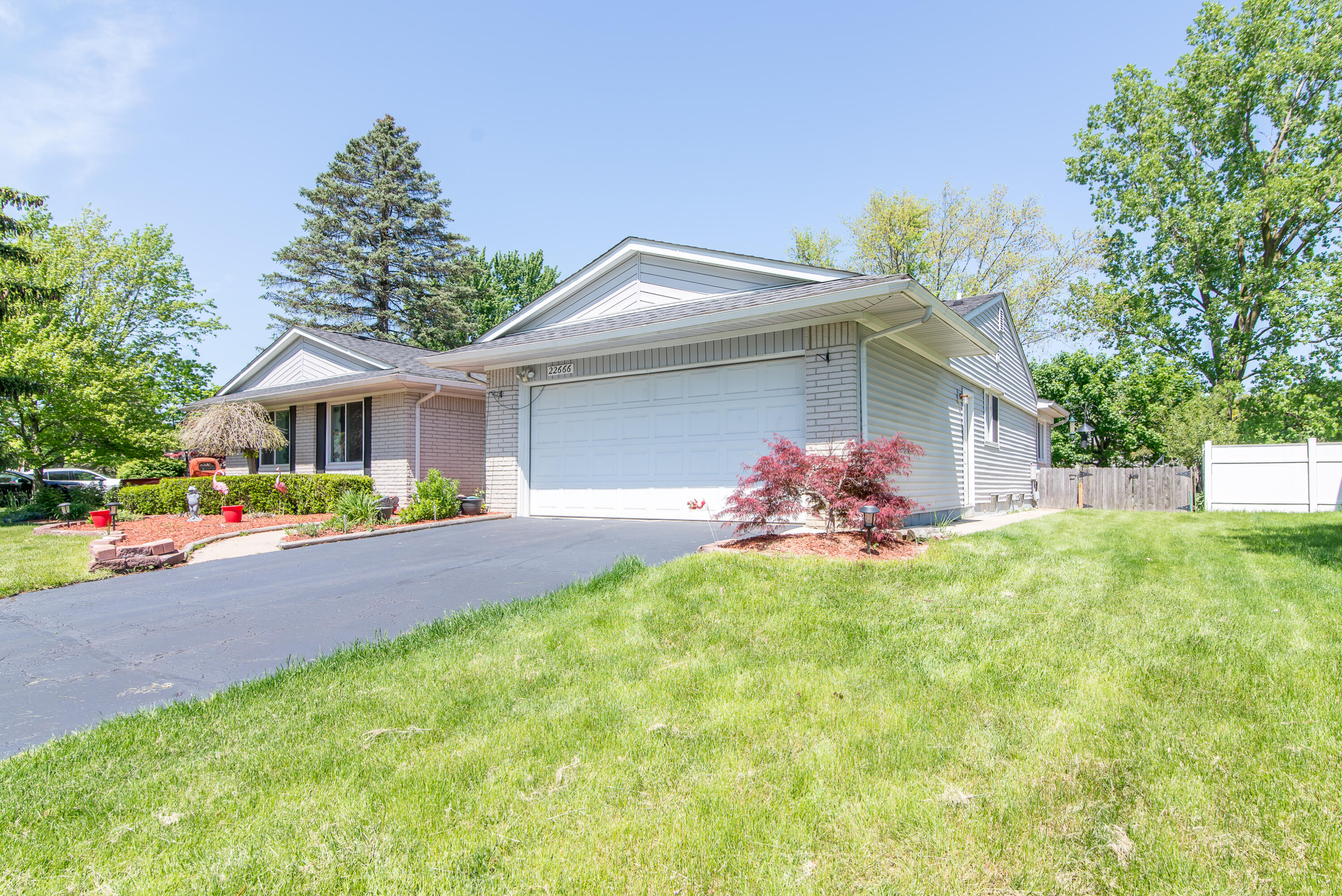 22666 Deerfield Road Novi, MI 48375 - Photo 3 of 31 004_11