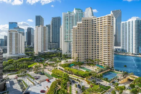 $1,499,000 | 808 Brickell Key Drive, Unit 1808, Miami, FL 33131